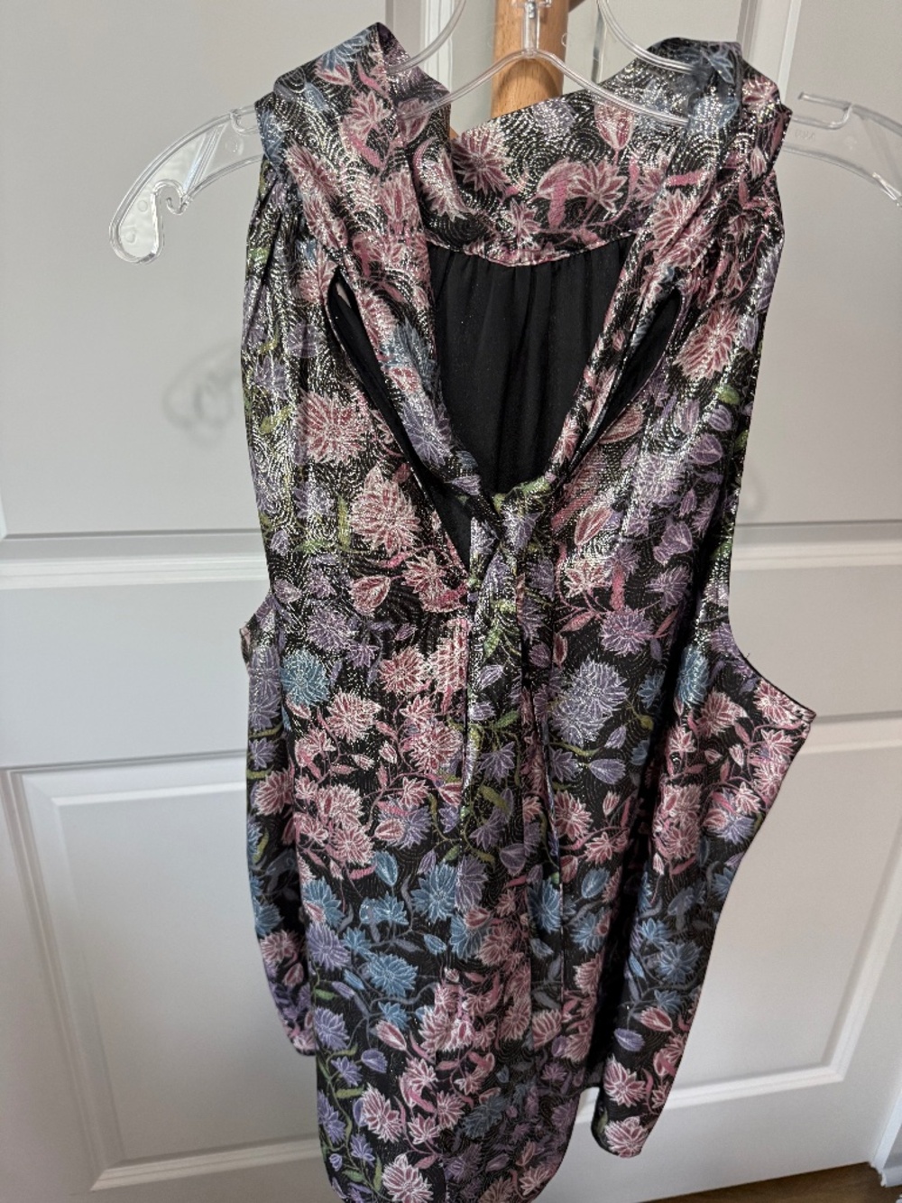 Anthropologie Metallic Floral Sleeveless Blouse Top Black Pink Blue Size M